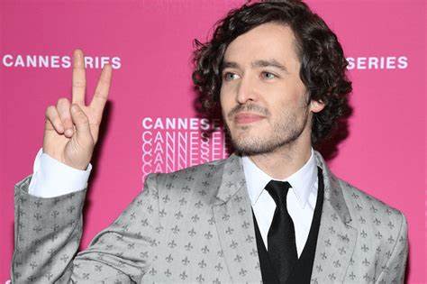 Alexander Vlahos